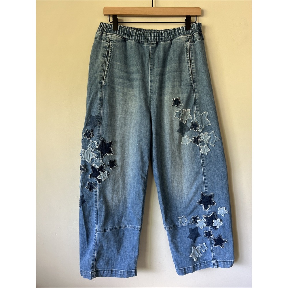 Pilcro Izzie Relaxed Pull-On Barrel Jeans With Stars - Anthropologie Size Medium - Picture 2 of 11
